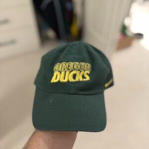 *VINTAGE* University of Oregon Ducks - Nike Hat in Green / Yellow
